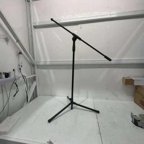 AMAZONBASICS FOLDING TRIPOD MICROPHONE STAND WITH BOOM ARM, ADJUSTABLE 3FT TO 7FT BLACK (MODEL: TMS130) image 2