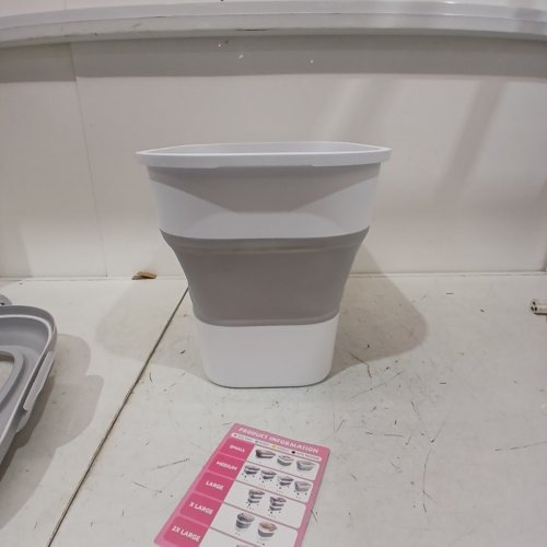 UNBRANDED COLLAPSIBLE PET FOOD STORAGE BIN - 20LBS CAPACITY - GREY/WHITE image 4