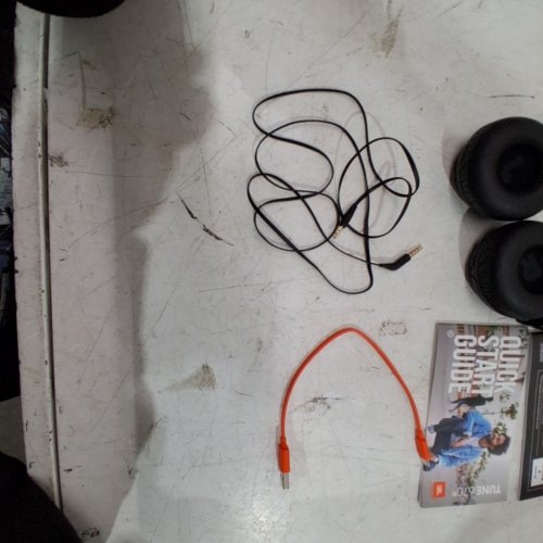 JBL TUNE 670NC BLUETOOTH WIRELESS HEADPHONES WITH ADAPTIVE NOISE CANCELLING AND HANDS-FREE CALLS - BLACK (MODEL: JBLT670NCBLUAM) image 5