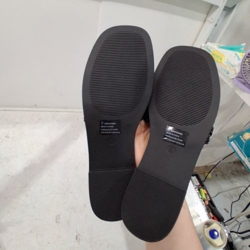 WOMEN'S TIME AND TRU WOVEN SLIDE SANDALS - SIZE 8 - BLACK (ITEM: 29WOVENM26) image 4