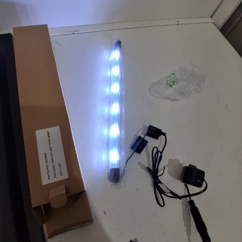 PERFECTO TETRA AQUARIUM LED HOOD 20" X 10" - BLACK (MODEL: NV33148) image 2