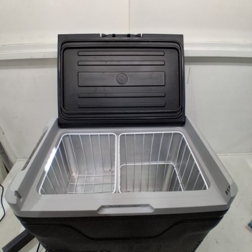 EUHOMY PORTABLE ELECTRIC COOLER AND FREEZER WITH WHEELS & 2 COMPARTMENTS - 50L - 12V DC / 110-240V AC - BLACK/GREY (MODEL: CFB-50) image 5