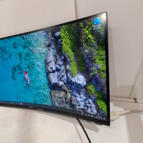 Z-EDGE 2KQHD 180HZ IPS GAMING MONITOR - 2560 X 1440- 27" - BLACK (MODEL: UG27QF) image 3