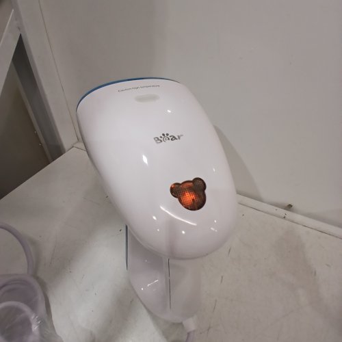 BEAR GARMENT STEAMER - 1300W - 230 ML - WHITE & BLUE (MODEL: GTJ-A13F2) image 2