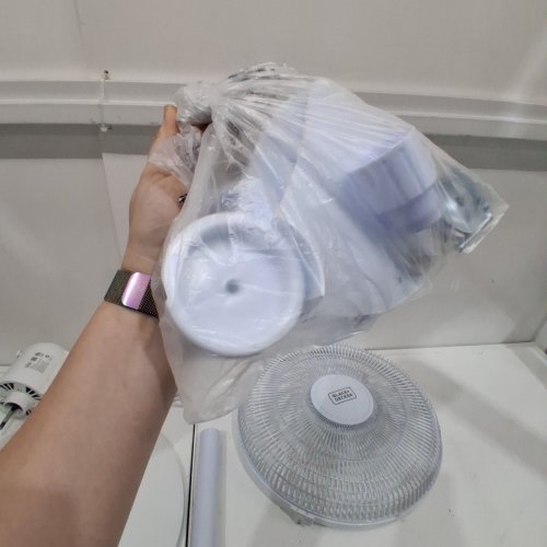 BLACK+DECKER STAND FAN WITH REMOTE - 16" - WHITE (MODEL: BFSR16W) image 5