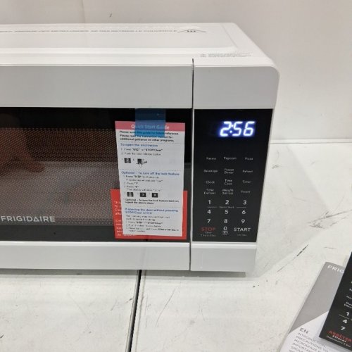 FRIGIDAIRE 900W POWERFUL COUNTERTOP MICROWAVE - 0.9 CU. FT. - WHITE (MODEL: EMW953-B-WHITE) image 3