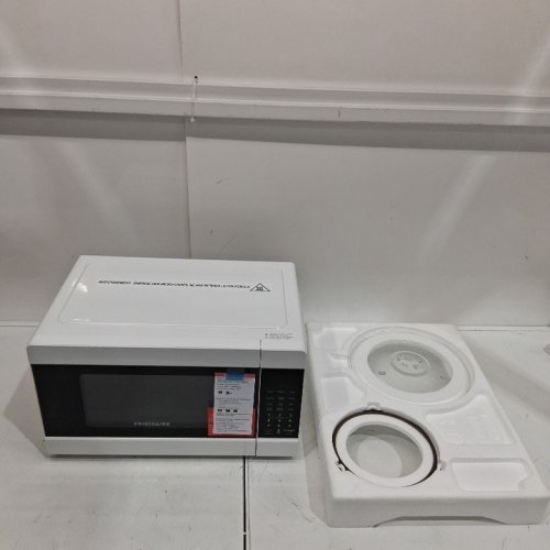 FRIGIDAIRE 900W POWERFUL COUNTERTOP MICROWAVE - 0.9 CU. FT. - WHITE (MODEL: EMW953-B-WHITE) image 6