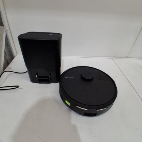 ROOMBA 105 ROBOT VACUUM WITH AUTOEMPTY DOCK - BLACK (MODEL: Q352020) image 5