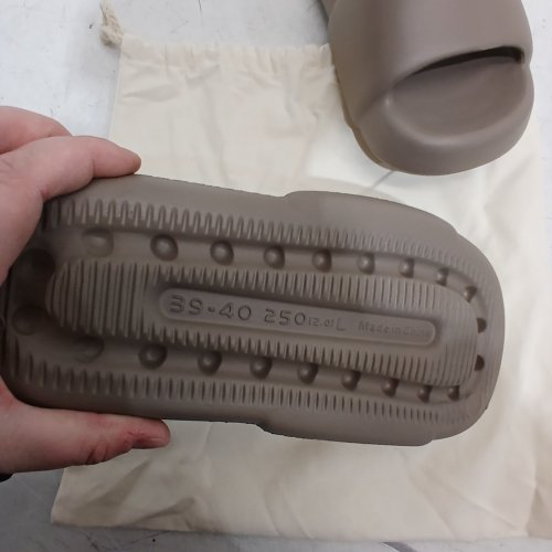MELLOW SLIDE SANDALS - SIZE 7 - TAUPE image 2