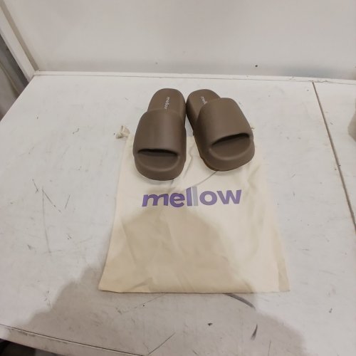 MELLOW SLIDE SANDALS - SIZE 7 - TAUPE image 3
