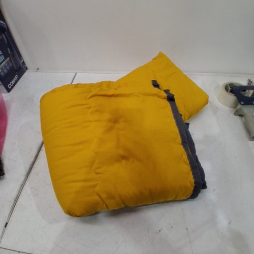 BTOMTD SUMMER COOLER QUILT FOR HOT SLEEPERS - 55" X 78" - YELLOW\ GREY image 3