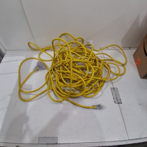 UNBRANDED 100FT SJTW CONTRACTOR EXTENSION CORD WITH LIGHTED ENDS, 12AWG - YELLOW image 3
