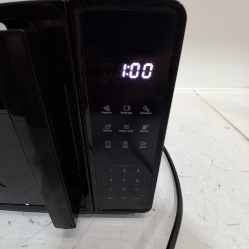 CHEFMAN COUNTERTOP MICROWAVE OVEN - 0.7 CU.FT. - BLACK (MODEL: RJ55-7-V2-CA) image 2