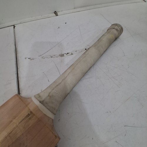 KOOKABURRA KAHUNA 350 ENGISH WILLOW CRICKET BAT - SHORT HANDLE - WOOD/WHITE (MODEL: KAHUNA 350) image 4