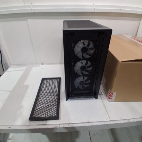 CORSAIR 4000D RS AIRFLOW TEMPERED GLASS MID-TOWER PC CASE WITH 3 CORSAIR RS FANS - BLACK (MODEL: CC-9011312-WW) image 4
