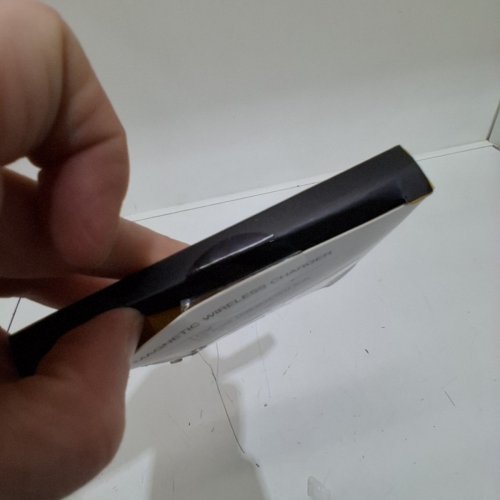 MAG SAFE FAST CHARGING MAGNETIC WIRELESS CHARGER- 5W-15W - WHITE image 3