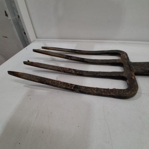 4-TINE GARDENING PITCHFORK WITH FIBERGLASS HANDLE - 45" - (MODEL: ‎F115-2) image 4