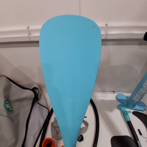 INFLATABLE STAND-UP PADDLE BOARD - BLUE AND WHITE image 5