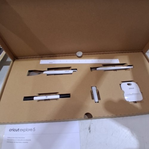 CRICUT EXPLORE 5 ESSENTIAL BUNDLE KIT- 12" - TAUPE image 4