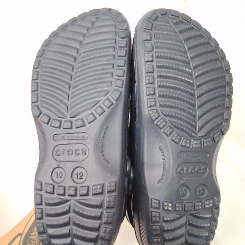 UNISEX ADULT CROCS CLASSIC CLOGS - MEN'S: 10 / WOMEN'S : 12 - NAVY BLUE (STYLE: 10001) image 3