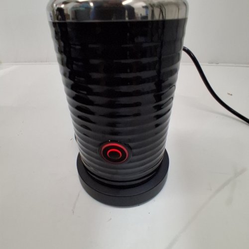 NESPRESSO AEROCCINO 3 ELECTRIC HOT & COLD MILK FROTHER - BLACK (MODEL: 3694) image 2