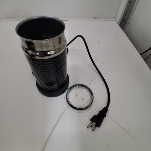NESPRESSO AEROCCINO 3 ELECTRIC HOT & COLD MILK FROTHER - BLACK (MODEL: 3694) image 4
