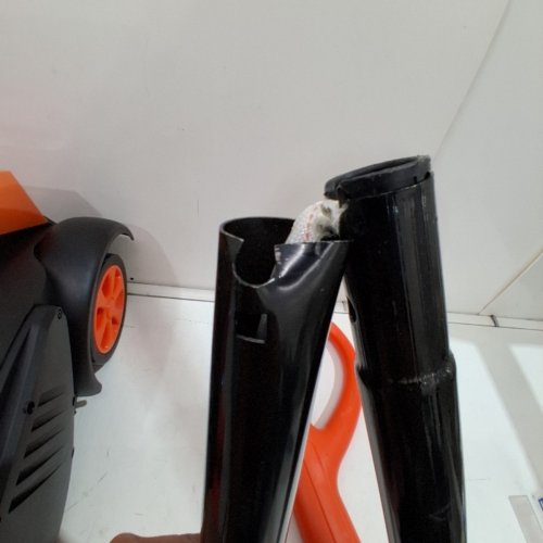 VOLTASK CORDLESS CORDLESS SNOW BLOWER WITH 2 BATTERIES & CHARGER - 16" - 48V - BLACK/ORANGE (MODEL: CSS004-160OR-CAVK/CSS004-160) image 4