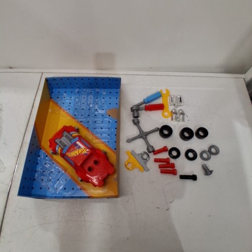 29PC HOT WHEELS READY TO RACE CAR BUILDER TOY SET - RED image 2