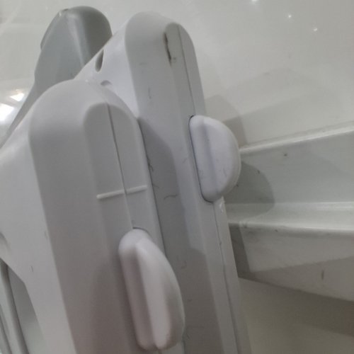 SAFETY 1ST PERFECT FIT DUAL-MODE GATE - FITS OPENINGS 28" - 42" WIDE - WHITE - (MODEL: GA049CWHOF1Z) image 3