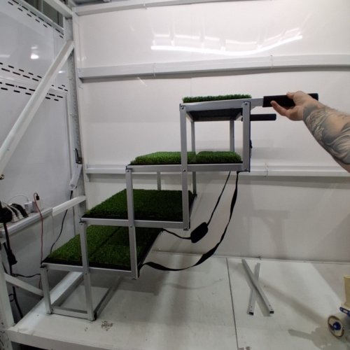 FOLDABLE 4-TIER DOG CAR STEPS WITH NON-SLIP ARTIFICIAL GRASS RUG - 32" - GREEN/SILVER image 3