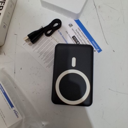 PODORU MAG-SAFE POWER BANK WIRELESS CHARGER - 10000 MAH - BLACK image 3