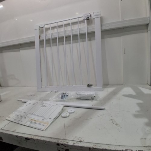 SAFETY 1ST EASY INSTALL WALK THROUGH BABY GATE - 29" - 38" X 28" - WHITE (MODEL: GA105CWHOF2) image 2