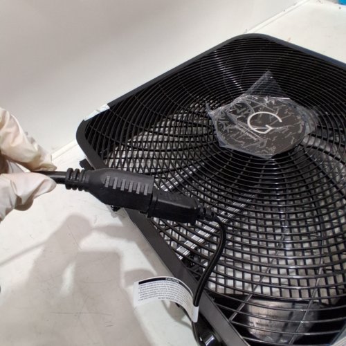 GENESIS BOX FAN 3 SPEED SETTINGS - 20'' - BLACK (MODEL: G20BOX-BLK) image 2