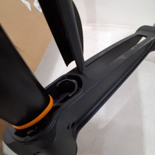 FISKARS EXTENABLE D-HANDLE STAND UP 4 CLAW WEEDER - 40" - BLACK/ORANGE (MODEL : 339960-5001) image 3
