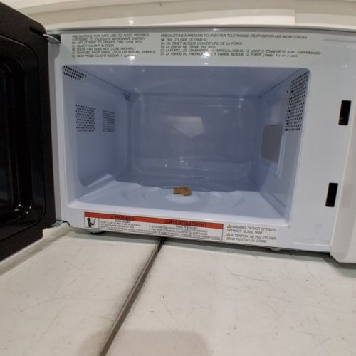 FRIGIDAIRE RETRO MICROWAVE OVEN - 0.7CU.FT, 700W - WHITE/GOLD (MODEL: EMW788-WHITERGLD) image 5