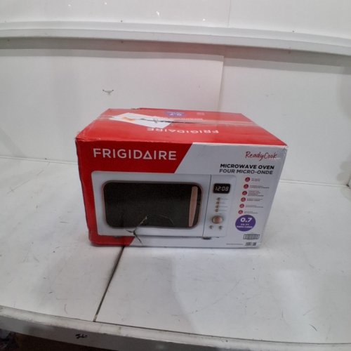 FRIGIDAIRE RETRO MICROWAVE OVEN - 0.7CU.FT, 700W - WHITE/GOLD (MODEL: EMW788-WHITERGLD) image 7