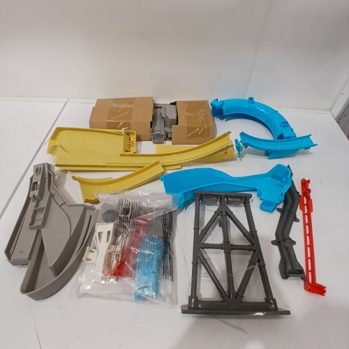 TECH DECK FREE RIDERS EXTREME MOTORIZED FINGERBOARD PLAYSET (MODEL: 60622VSV) image 4