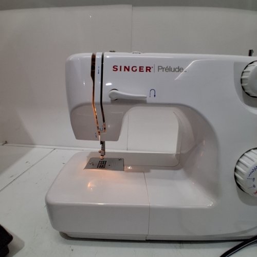 Singer Prelude Sewing Machine - White (model:8280) image 2