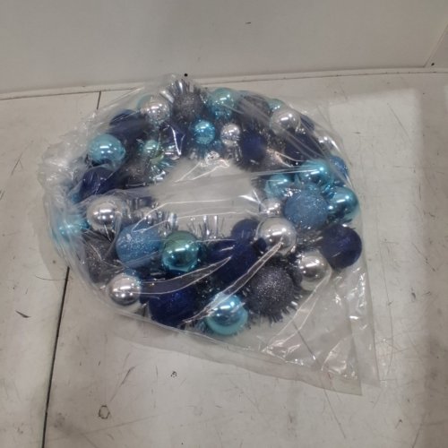 HOLIDAY TIME TINSEL WREATH - 16". - SILVER AND BLUE image 2