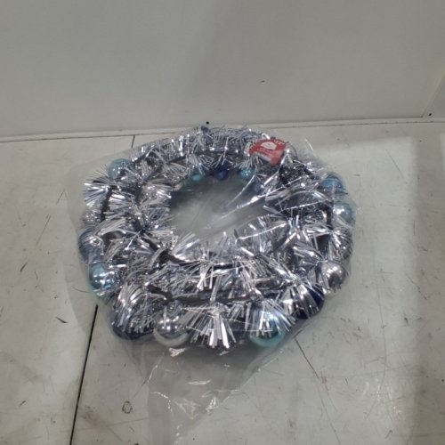 HOLIDAY TIME TINSEL WREATH - 16". - SILVER AND BLUE image 4