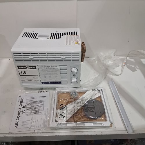 GE APPLIANCES ELECTRONIC WINDOW AIR CONDITIONER - 5,000 BTU - 150SQ.FT - WHITE (MODEL: AWAS05BWFC) image 2