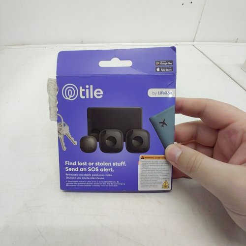 4PC LIFE360 TILE ESSENTIALS PACK WITH 2 MATES, 1 SLIM, 1 STICKER - BLACK image 2
