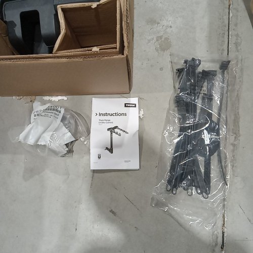 THULE RANGE 4-BIKE BICYCLE RACK, 42.1" X 35.6" - BLACK (MODEL: 9057) image 3