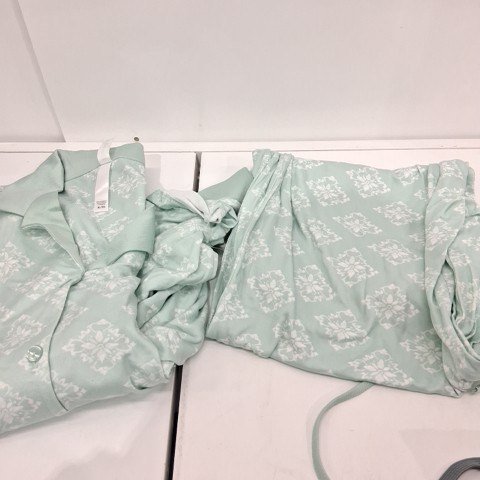 2PC WOMEN'S FLORA NIKROOZ LONG SLEEVE PAJAMA SET - EXTRA LARGE - GREEN (STYLE: 1969566) image 2