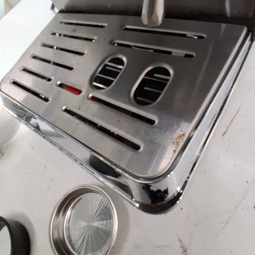 AMZCHEF 20 BAR ESPRESS MACHINE WITH BUILT-IN GRINDER, MILK FROTHER AND TOUCHSCRREN DISPLAY - SILVER/BLACK (MODEL: CM1626) image 4