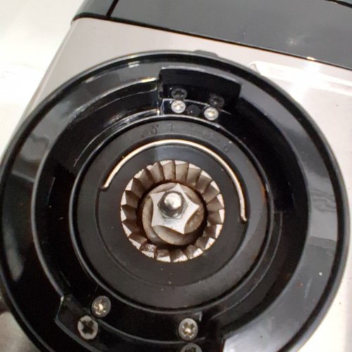 AMZCHEF 20 BAR ESPRESS MACHINE WITH BUILT-IN GRINDER, MILK FROTHER AND TOUCHSCRREN DISPLAY - SILVER/BLACK (MODEL: CM1626) image 5