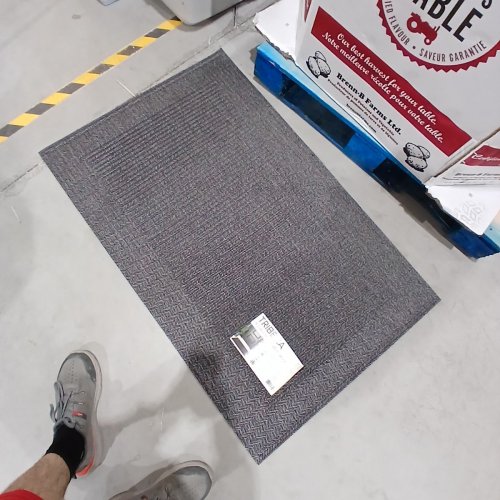 TRIBECA WOVEN DOOR MAT - 30" X 47" - BLACK AND GRAY (ITEM: 1890009) image 2