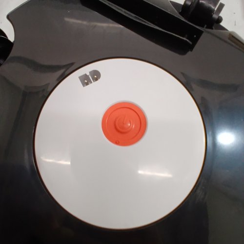 WINNY 200 CORDLESS POOL CLEANER ROBOT VACUUM - 645 SQ.FT - BLACK/CLEAR (MODEL: WPC-AMUS-023) image 2