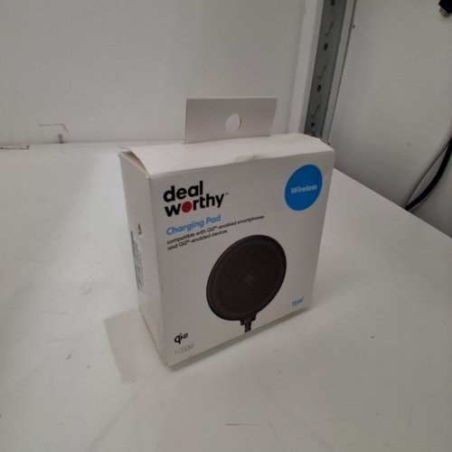DEALWORTHY QI2 MAGNETIC WIRELESS CHARGING PAD - 15W - BLACK image 2