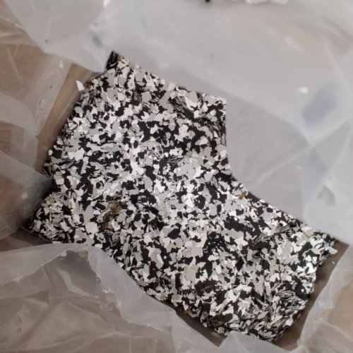 VETTA COATINGS DECORATIVE FLOOR EPOXY COATING FLAKES - 1/4" 10LBS - DOMINO (ITEM: DOMINO (FB-411)) image 3